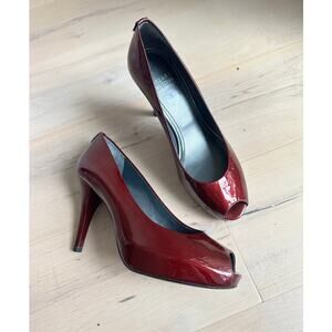 Stuart Weitzman Peep Toe Heels Womens SZ 7.5 Merlot Patent Leather Classic Pumps